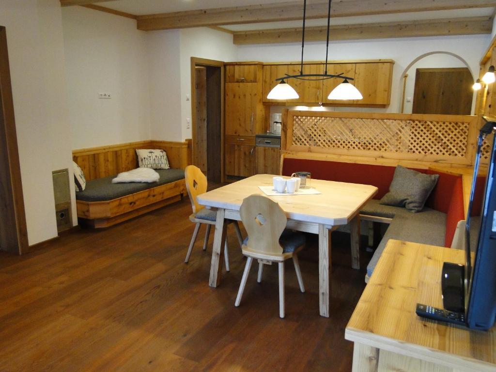 Appartement Gipfelsturm Haus im Ennstal Zimmer foto